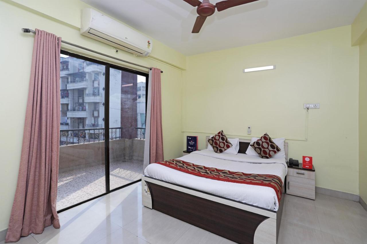 Oyo 704 Kharadi * Pune